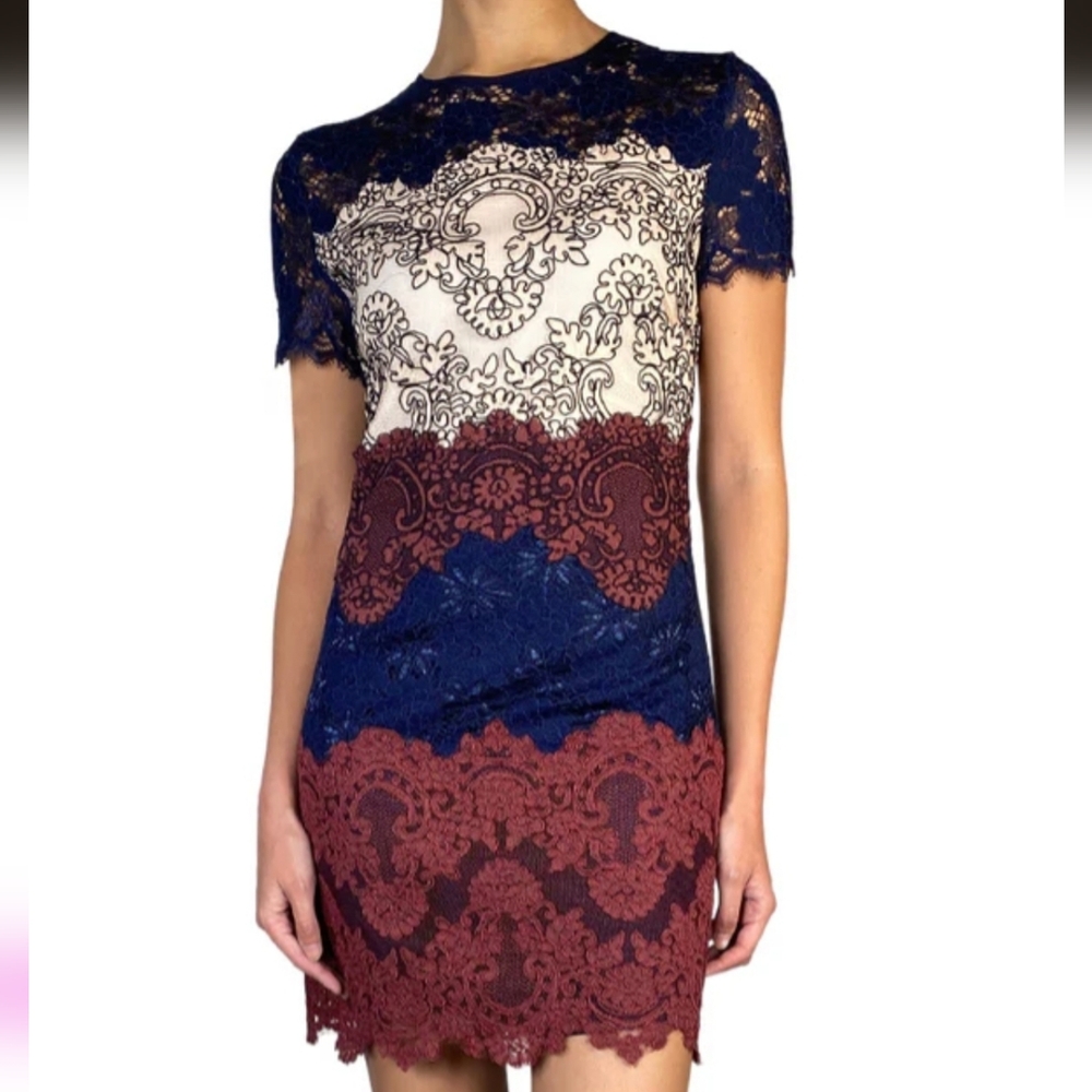 Elegant Lace Dress with Blue and Burgundy Accents Size 1 - Picture 4 of 11